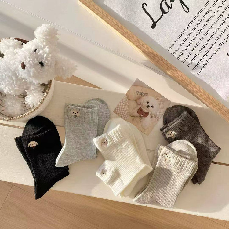 جوراب زنانه ساقدار گلدوزی
